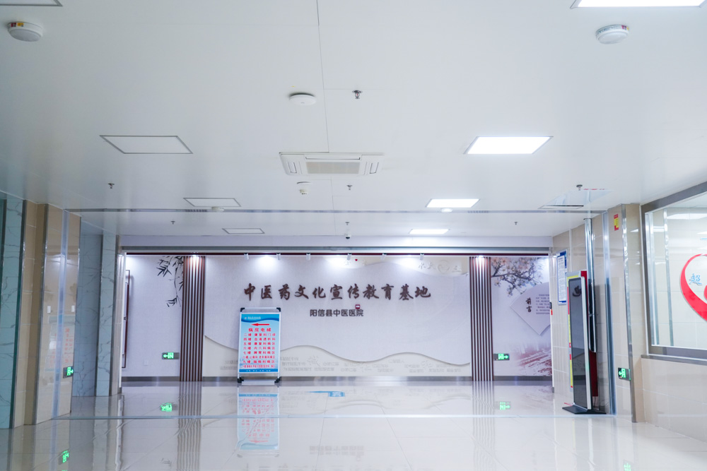 铝瓦楞板 鸿星科技-优尼肯®山东济南山东大学齐鲁第二医院科研教学楼工程案例 应用实景